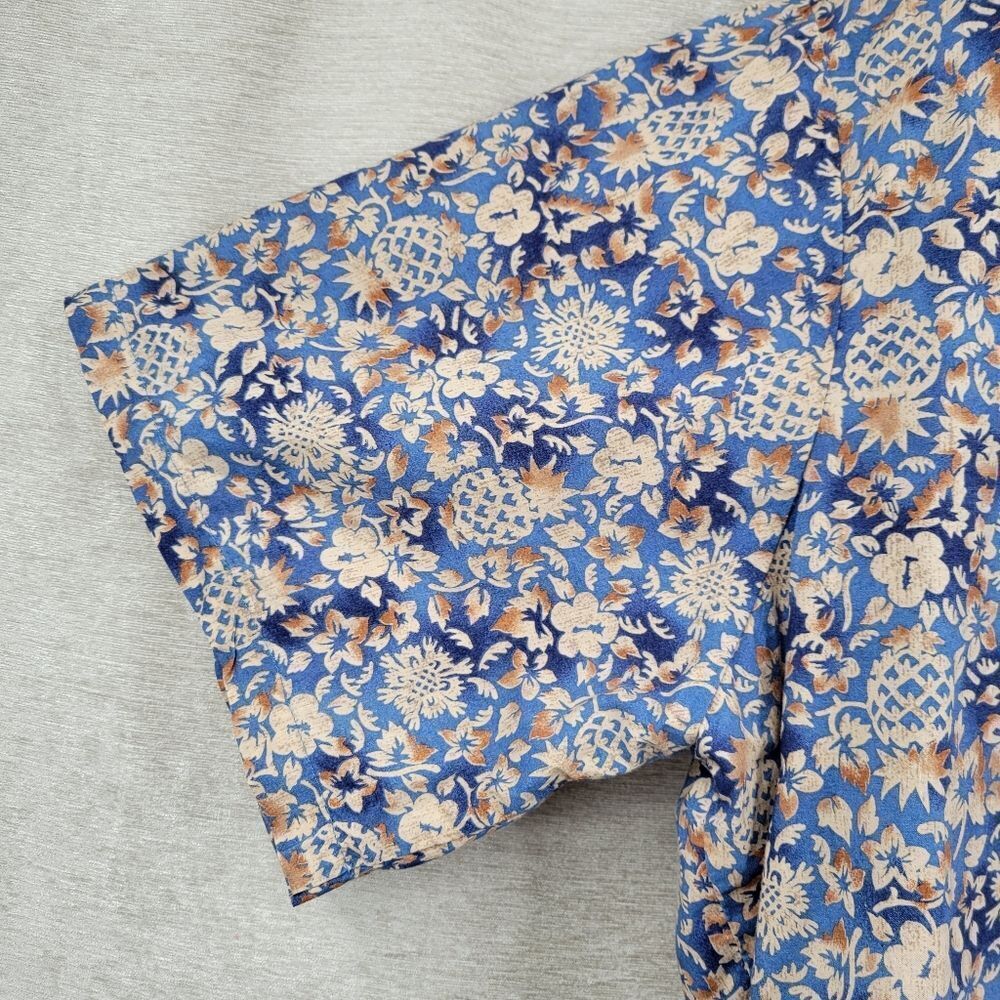 Hilo Hattie Vintage Floral Blue Cream and Brown Men's Hawaiian Button Up Shirt - Picture 4 of 11